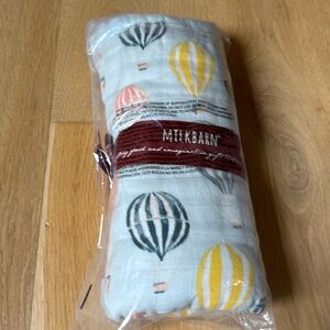 Milkbarn | NWT | Big Lovey - Vintage Balloons - 36” x 36”